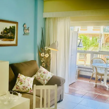 Apartment Front Line & Free Parking At *