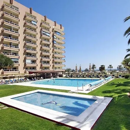 Front Line & Free Parking At * Fuengirola