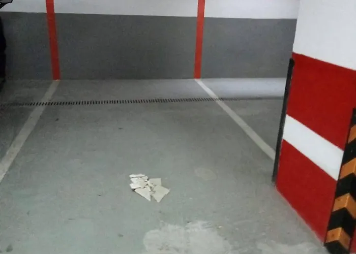 Solana Free Parking アパート フエンヒロラ