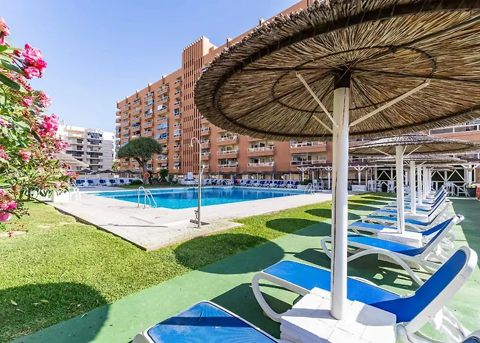 Solana Free Parking アパート フエンヒロラ