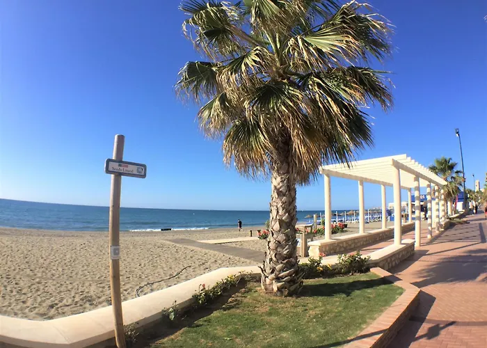 Solana Free Parking アパート *